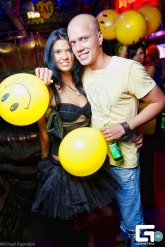 Фото с вечеринок с веселящим газом N2O