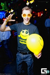 Фото с вечеринок с веселящим газом N2O