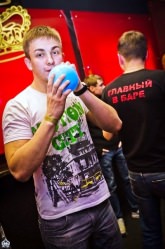 Фото с вечеринок с веселящим газом N2O