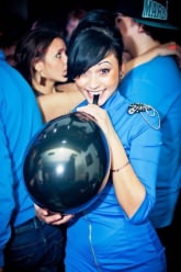 Фото с вечеринок с веселящим газом N2O