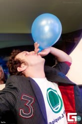 Фото с вечеринок с веселящим газом N2O