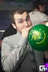 Фото с вечеринок с веселящим газом N2O